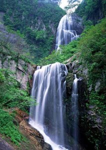 陶唐峪槐树沟瀑布