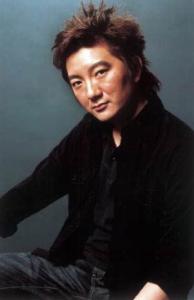 歌手杨臣刚