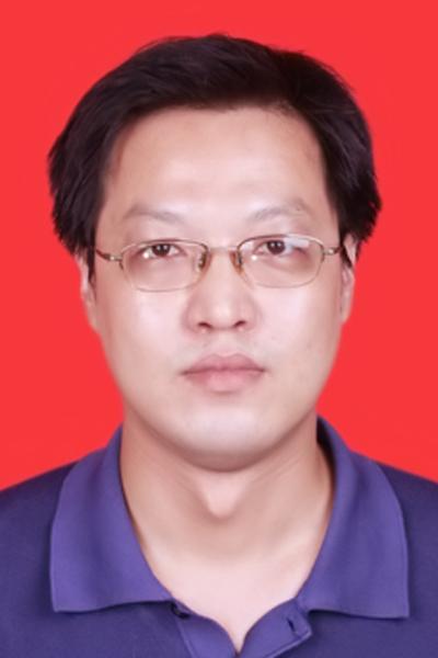 吴宏祥,男,汉族,1976年5月生,安徽枞阳人,1999年5月入党,大学学历