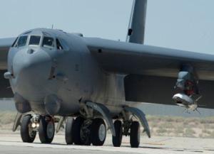 B-52携带X-51飞行器
