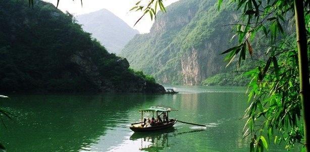 大宁河风景区位于重庆市,是大宁河除巫山小三峡外中上段景区的总称,是