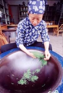 茶叶炒制