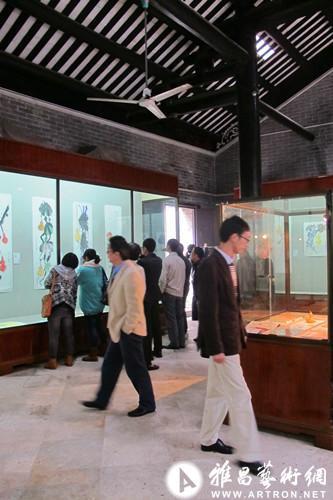 朱万章绘画展展厅场景