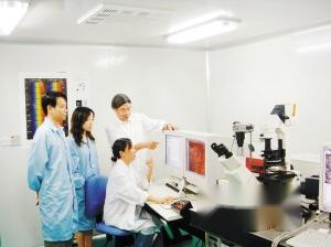 牛憨笨院士和他的团队