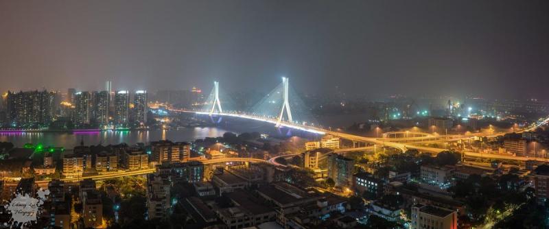 鹤洞大桥位于中国广东省广州市