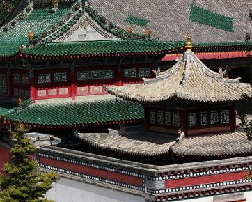 目录1景点简介2主要景点1景点简介编辑近代记录,九间殿在塔尔寺内,就