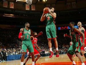 抢篮板球 抢篮板球