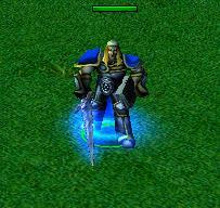 War3中拿着霜之哀伤的阿尔萨斯