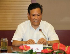 杨昆