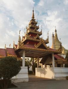 缅甸在中国洛阳白马寺内建造的“曼德勒皇宫”