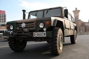 枭龙汽车XL2060L型越野车