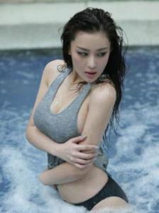 张馨予