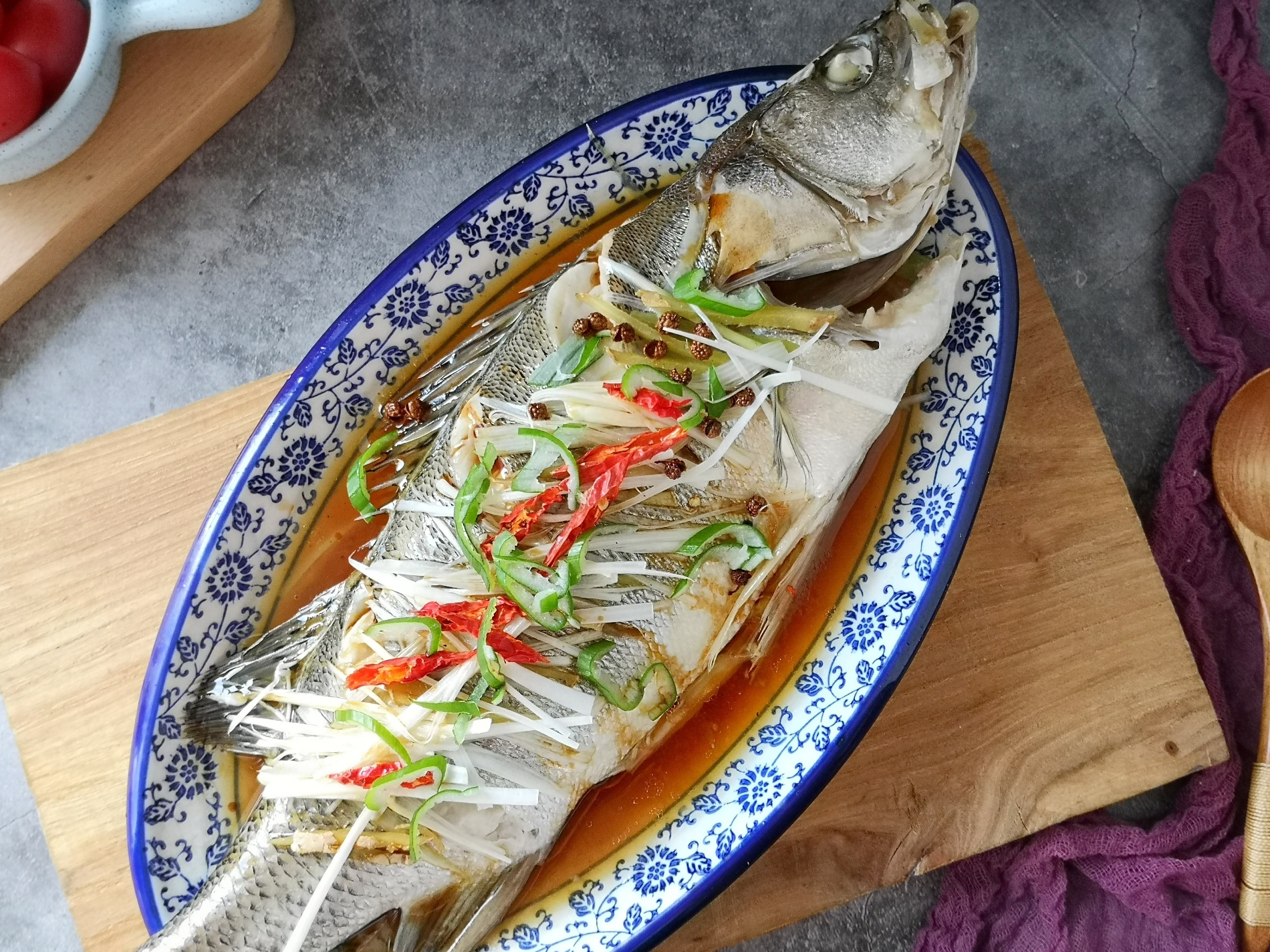 蒸鲈鱼
