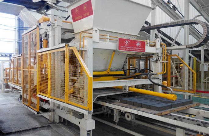 智能全自动制砖机 类    别:制砖设备 用    途:制砖 优    点:流水线