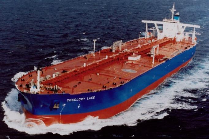 2)油輪(oil tanker,petroleum tanker)或稱作油船,是主要用來運輸原油