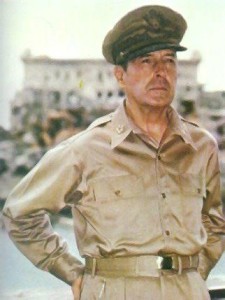 道格拉斯·麦克阿瑟，1945年在菲律宾