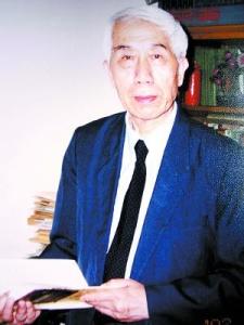 孙宏开近照