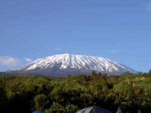 非洲最高峰：乞力马扎罗山