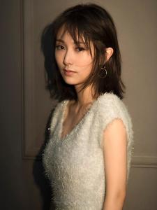 鲁佳妮个人写真