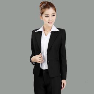 女士着装示范