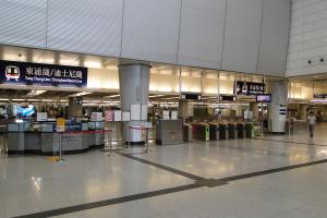 九龙站服务设施
