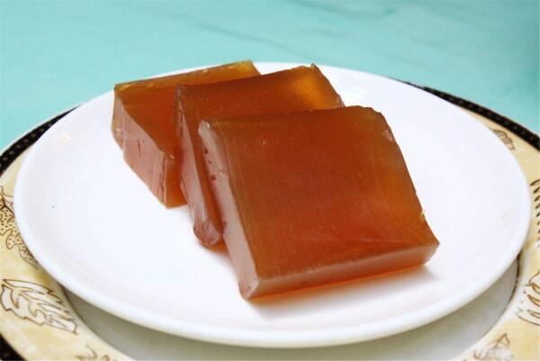 马蹄糕 以糖水拌合荸荠粉蒸制而成的甜点 搜狗百科