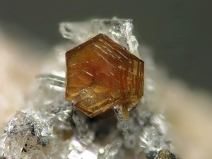 刚玉(黄色蓝宝石)