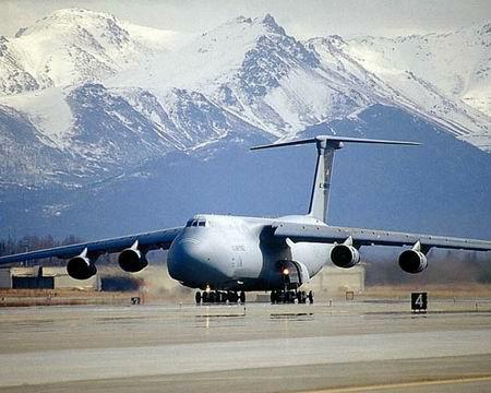 c-5运输机