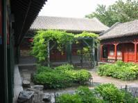 西屋国际F座东侧:李莲英故居(彩和坊)