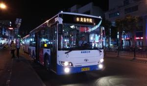 夜色中的龙东专线