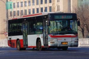 北京街头的宇通公交车