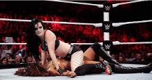 WWE女摔跤手肉搏