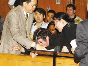 姚宇母亲于桂华在法庭上悲痛陈诉