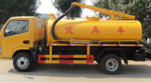 吸粪车