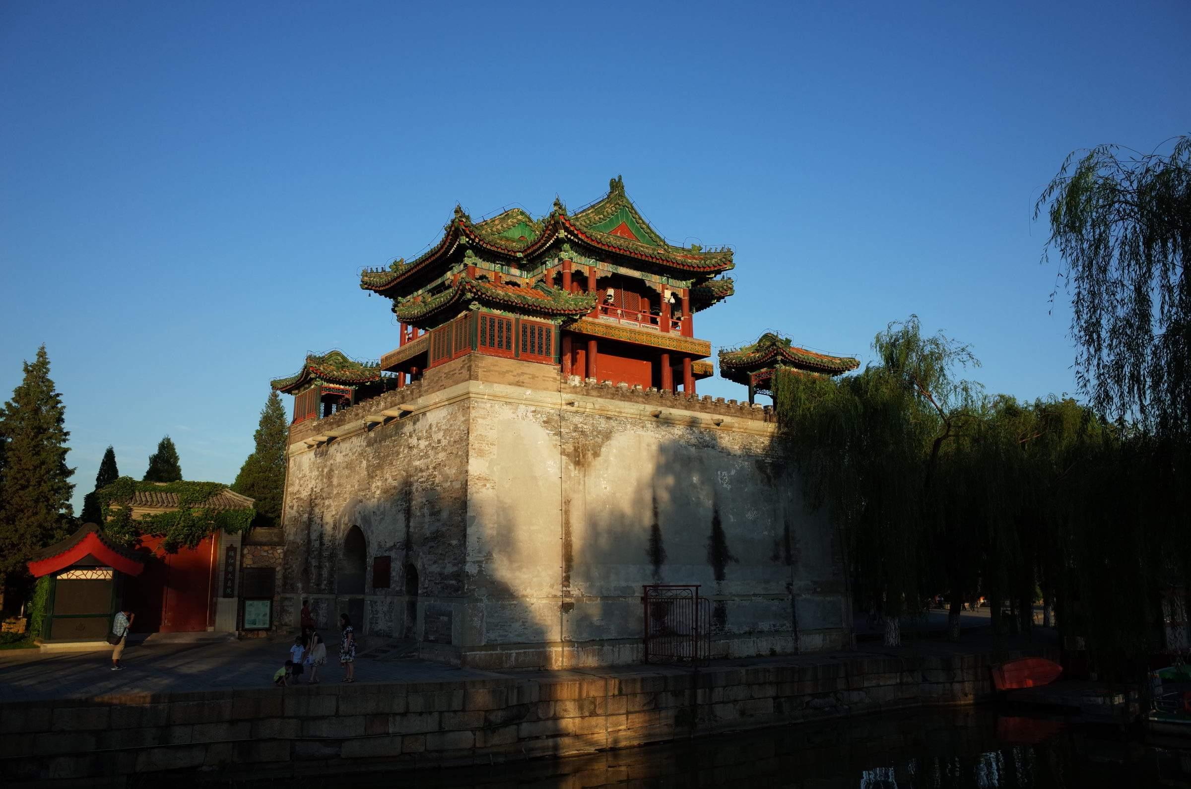 颐和园内六座城关(紫气东来城关,宿云檐城关,寅辉城关,通云城关,千峰