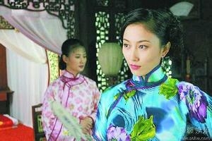 丁柳元变身泼辣疯姨太