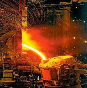 分为生铁和钢生产的铁钢铁冶炼中文名称现代炼铁绝大部分采用高炉炼铁
