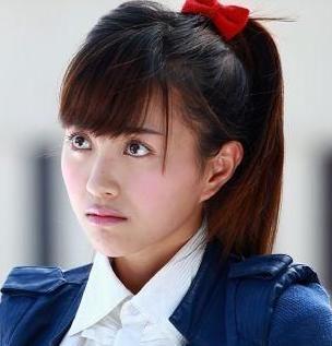 陆少欣(包文婧 饰)