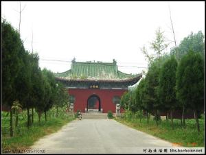 中原大铁佛寺