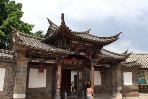 令人流连往返的建水古城