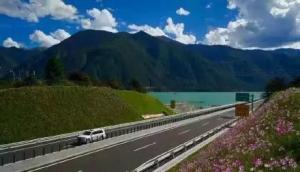 拉林高等级公路