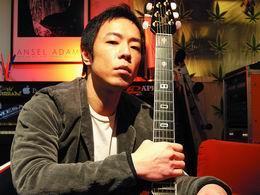 演唱者——黄贯中