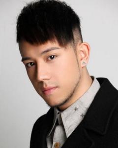 张致恒(steven cheung),1984年11月10日出生于中国香港[1],中荷混血儿