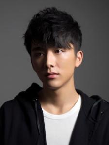 张新成