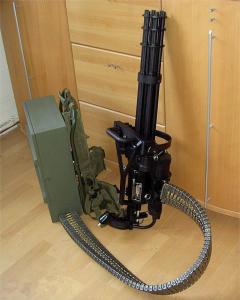 加特林M134速射机枪
