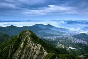 隐龙山