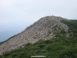 东望冰晶顶