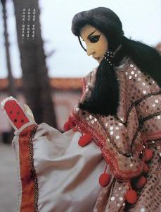 神秘女郎·灵啸月
