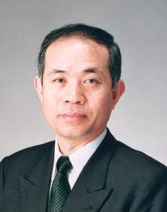 中钵良治