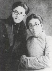 左为张蔚华，右为金哲柱（金日成之弟）